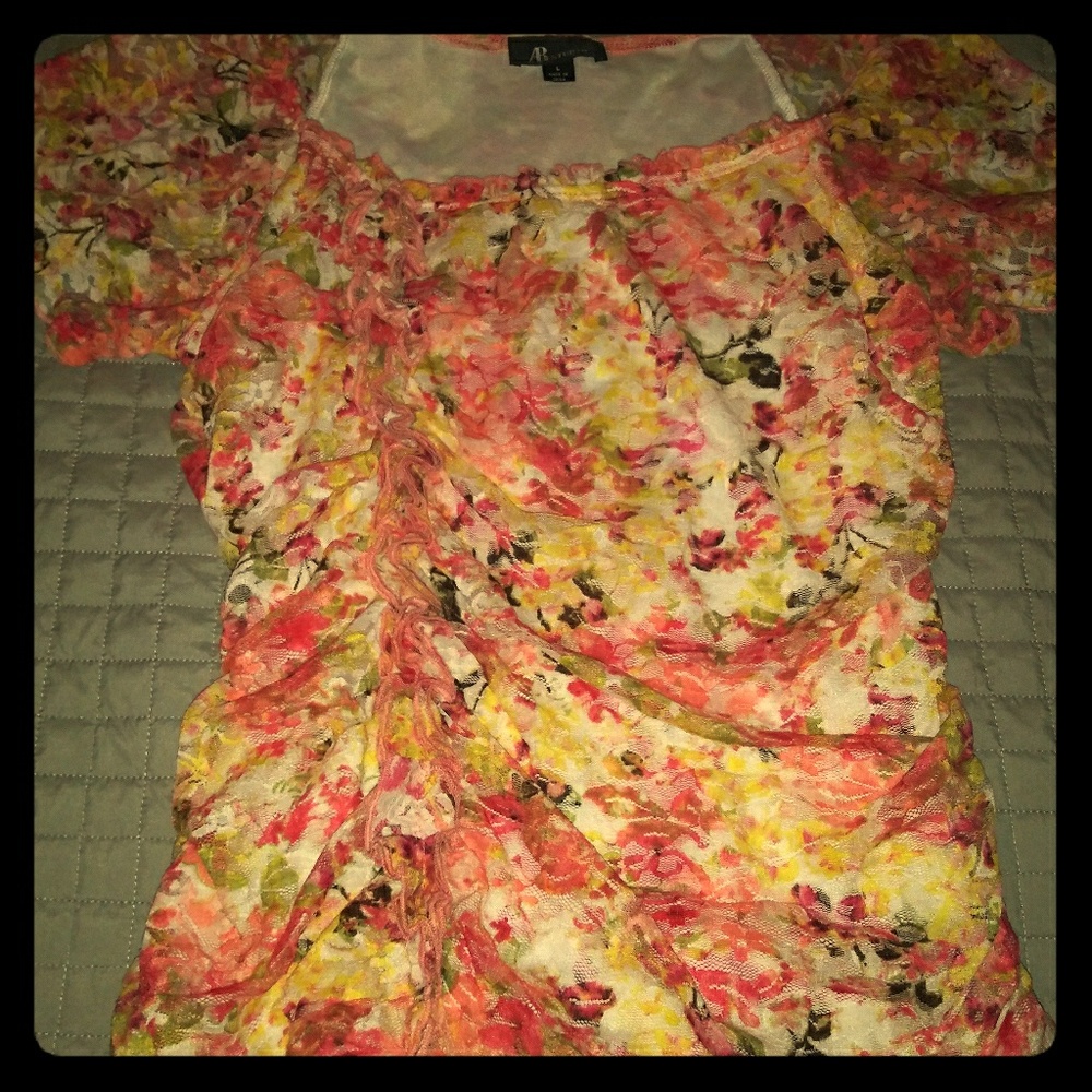 Short sleeve top
